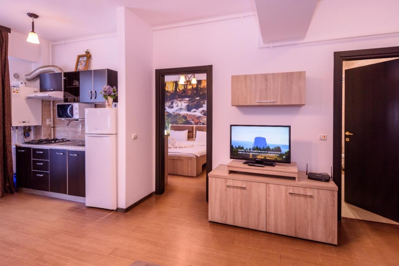 Appartement Theo Summerland Seaview à Mamaia Extérieur photo