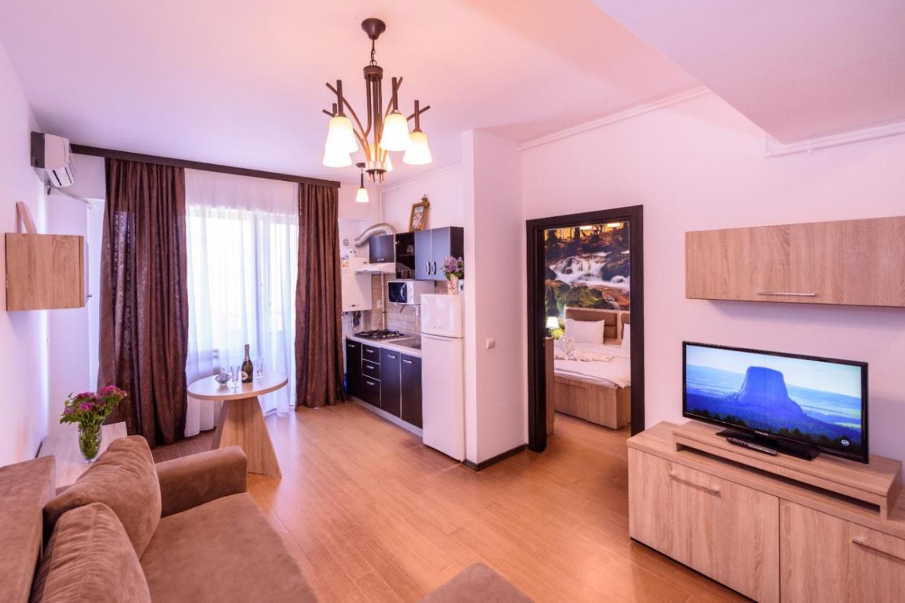 Appartement Theo Summerland Seaview à Mamaia Extérieur photo