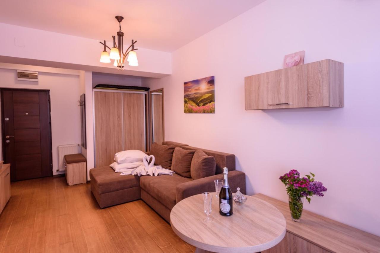 Appartement Theo Summerland Seaview à Mamaia Extérieur photo