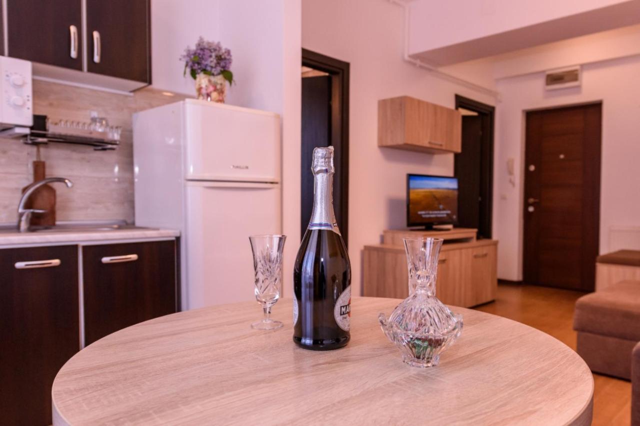 Appartement Theo Summerland Seaview à Mamaia Extérieur photo