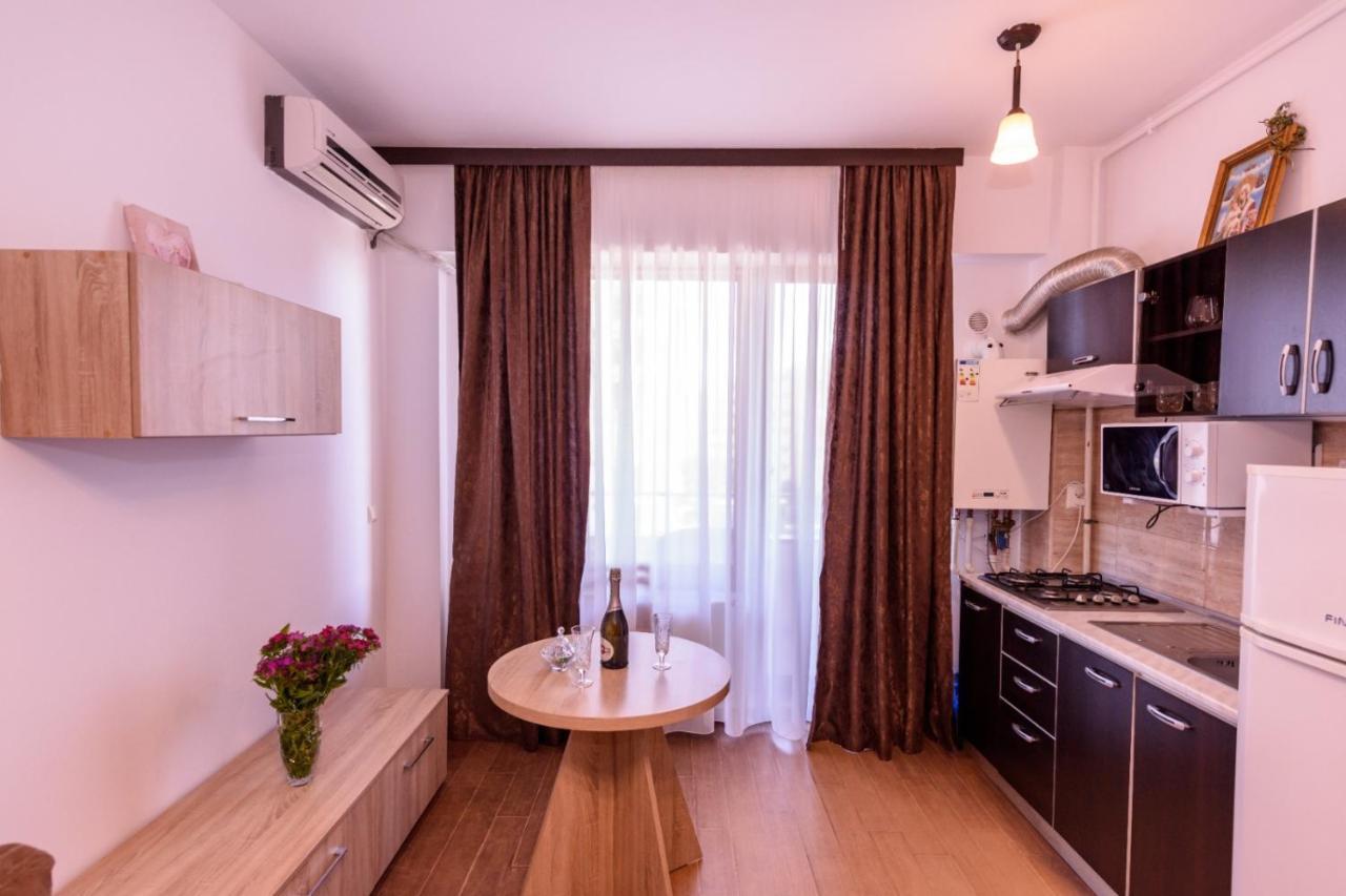 Appartement Theo Summerland Seaview à Mamaia Extérieur photo