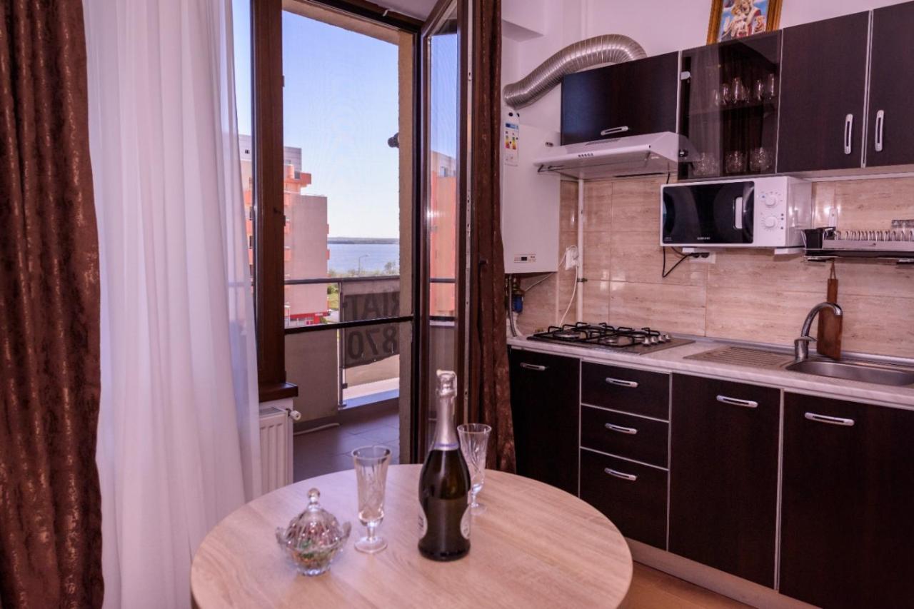 Appartement Theo Summerland Seaview à Mamaia Extérieur photo