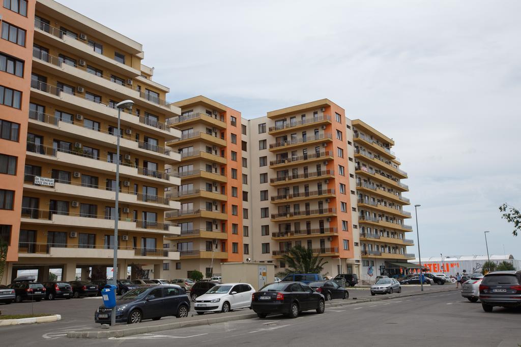 Appartement Theo Summerland Seaview à Mamaia Extérieur photo